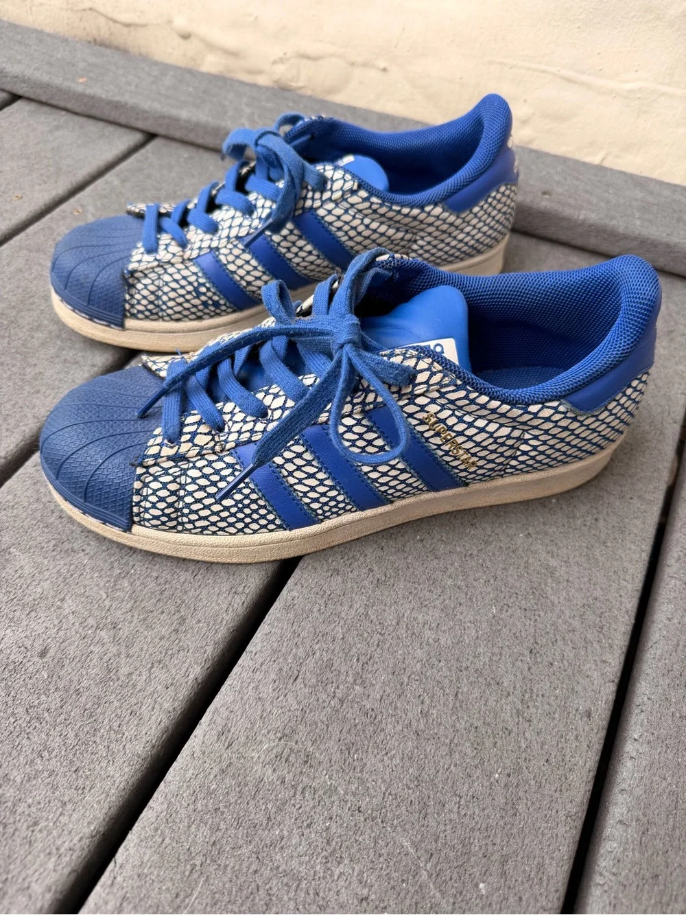 adidas Rare Superstar Shell-Toe Sneakers size: 7